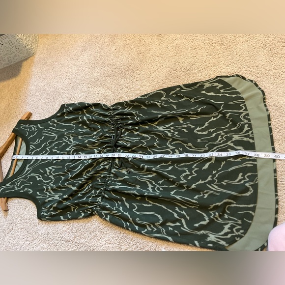 Athleta Rincon Printed Sleeveless Green Dress Sz M - Picture 9 of 9